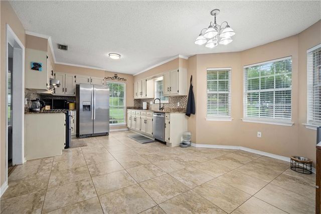 7711 Creekwood Drive, Mobile, AL 36695