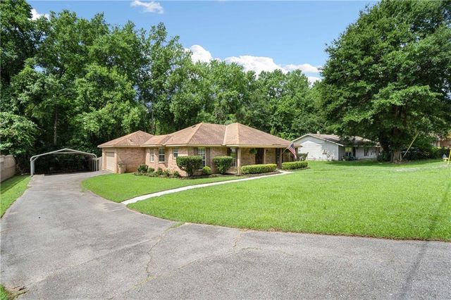7711 Creekwood Drive, Mobile, AL 36695