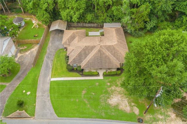 7711 Creekwood Drive, Mobile, AL 36695