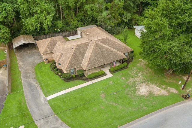 7711 Creekwood Drive, Mobile, AL 36695