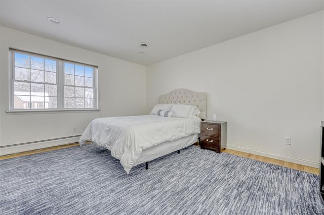 40 Cragmere Oval, New City, NY 10956