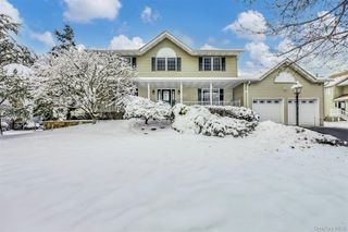40 Cragmere Oval, New City, NY 10956