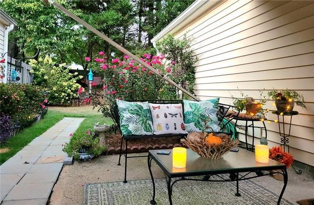 513 Stanford Place, Woodstock, GA 30188