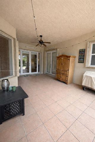 1483 SE 22nd Ln, Homestead, FL 33035