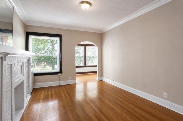 1528 E 74th Place 1E, Chicago, IL 60619