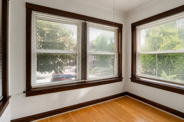 1528 E 74th Place 1E, Chicago, IL 60619