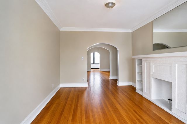 1528 E 74th Place 1E, Chicago, IL 60619