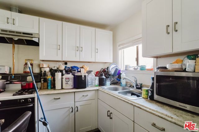 619 E 87th Street, Los Angeles, CA 90002