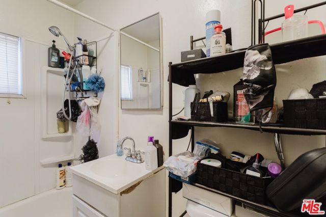 619 E 87th Street, Los Angeles, CA 90002