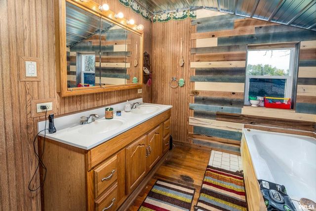 365 BOND Road, Galatia, IL 62935