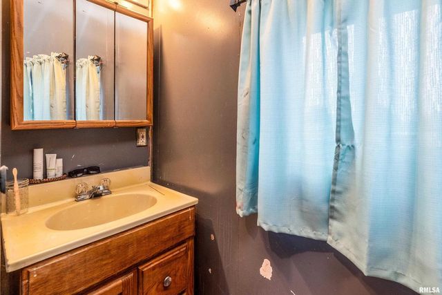 365 BOND Road, Galatia, IL 62935