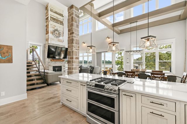 239 Whippoorwill Road, Montezuma, IA 50171