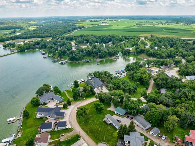 239 Whippoorwill Road, Montezuma, IA 50171