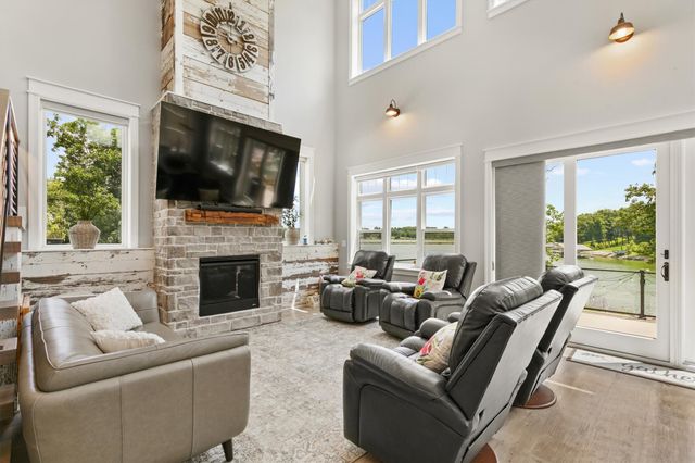 239 Whippoorwill Road, Montezuma, IA 50171