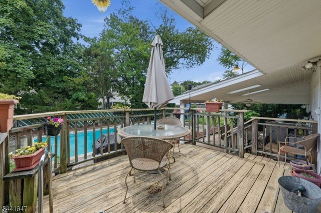 6 Plenge Dr, Belleville Twp., NJ 07109