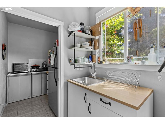 579 S SCHOONER CREEK Rd, Lincoln City, OR 97367