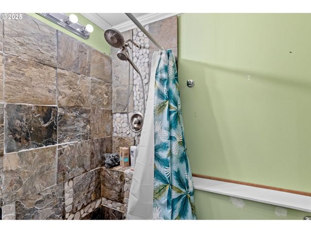 579 S SCHOONER CREEK Rd, Lincoln City, OR 97367