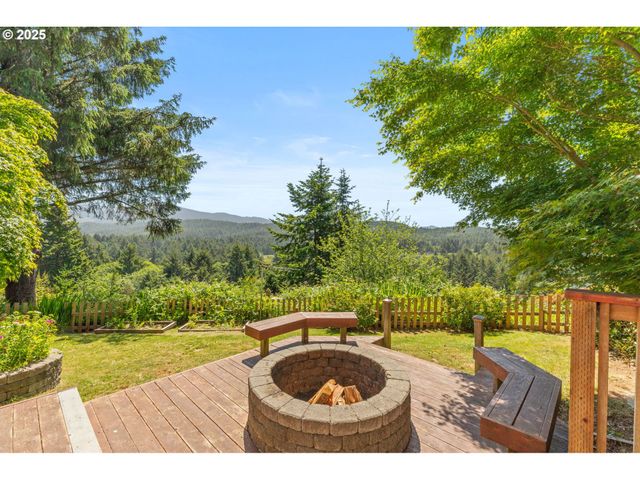 579 S SCHOONER CREEK Rd, Lincoln City, OR 97367