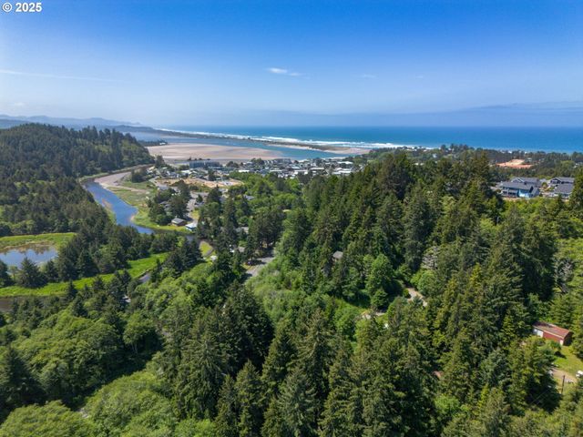 579 S SCHOONER CREEK Rd, Lincoln City, OR 97367