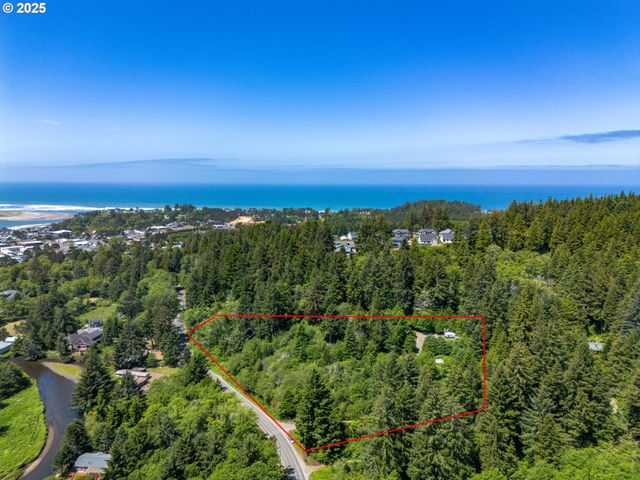 579 S SCHOONER CREEK Rd, Lincoln City, OR 97367