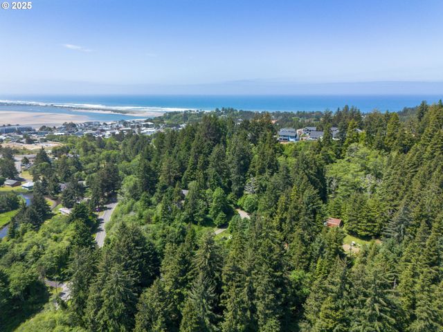 579 S SCHOONER CREEK Rd, Lincoln City, OR 97367