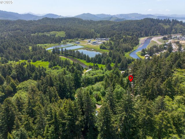 579 S SCHOONER CREEK Rd, Lincoln City, OR 97367