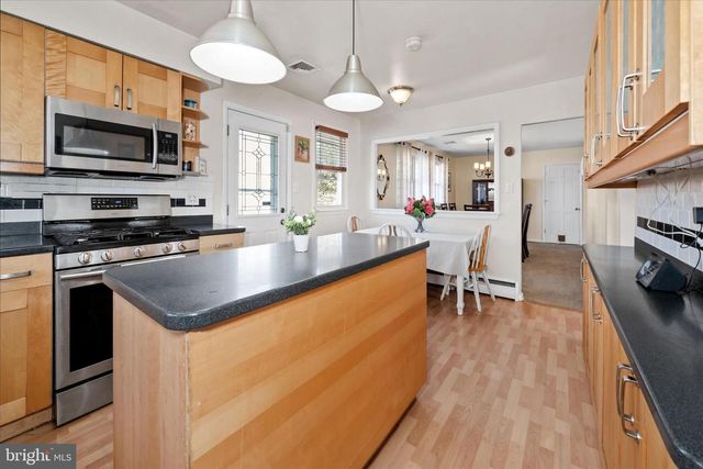 2621 STEPHENSON DR, Wilmington, DE 19808