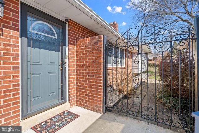 2621 STEPHENSON DR, Wilmington, DE 19808