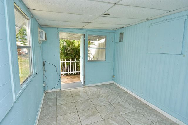 8400 SE Eagle Avenue, Hobe Sound, FL 33455