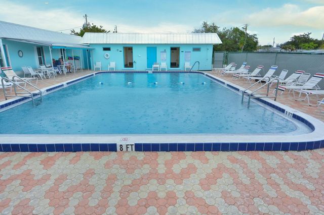 8400 SE Eagle Avenue, Hobe Sound, FL 33455