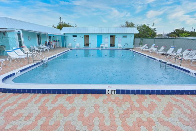 8400 SE Eagle Avenue, Hobe Sound, FL 33455