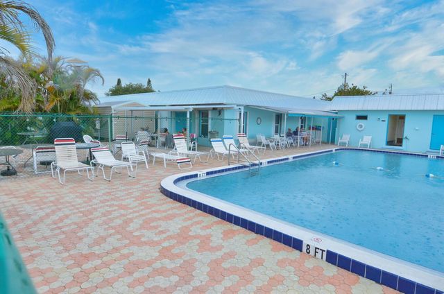 8400 SE Eagle Avenue, Hobe Sound, FL 33455