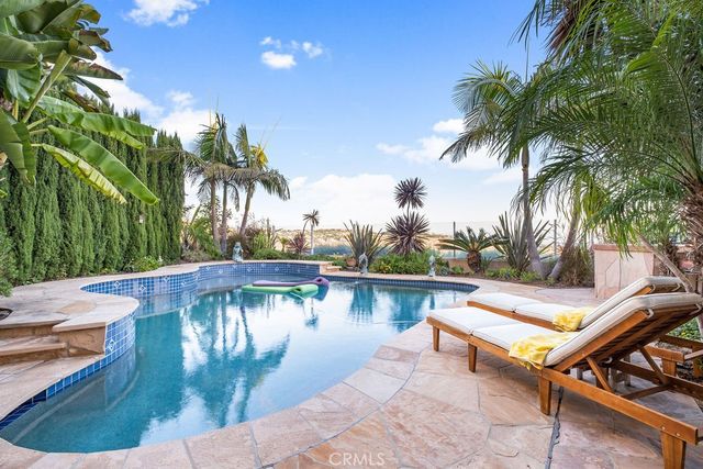 5 Sea View Lane, Newport Coast, CA 92657