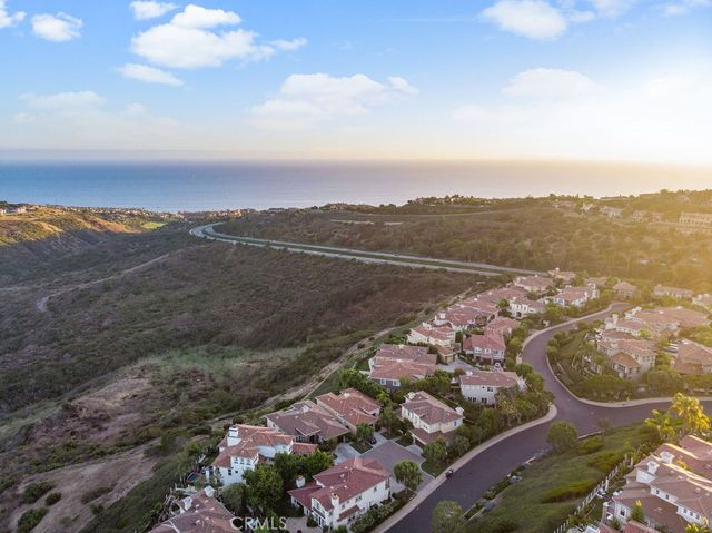 5 Sea View Lane, Newport Coast, CA 92657