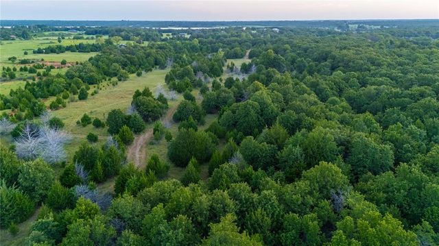 Parkwood Road Road, Mcloud, OK 74581