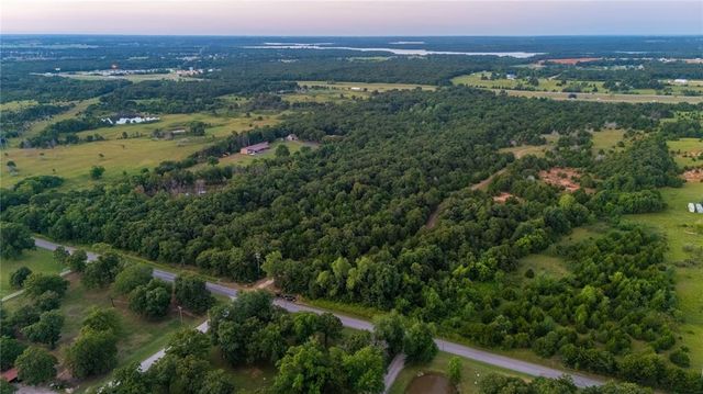 Parkwood Road Road, Mcloud, OK 74581