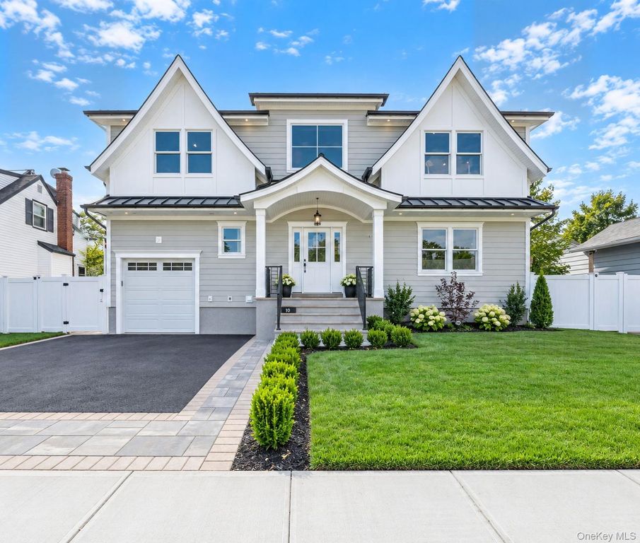 746 Blackstone Avenue, East Meadow, NY 11554