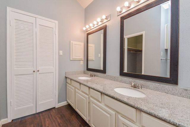 1923 Longmont Circle, Missouri City, TX 77489