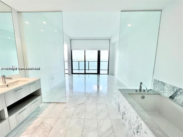 480 NE 31st St 902, Miami, FL 33137