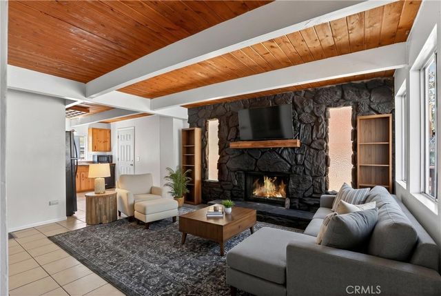 2317 Eagle, Running Springs, CA 92382