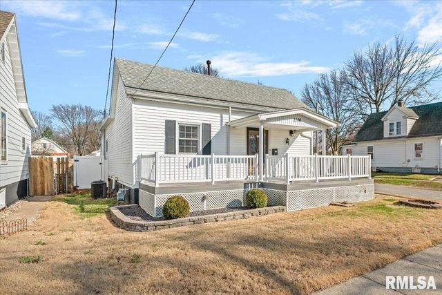 2100 N 16TH Street, Springfield, IL 62702