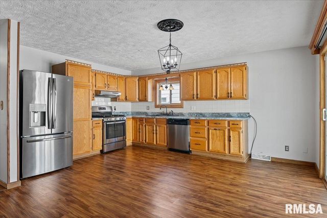 2100 N 16TH Street, Springfield, IL 62702