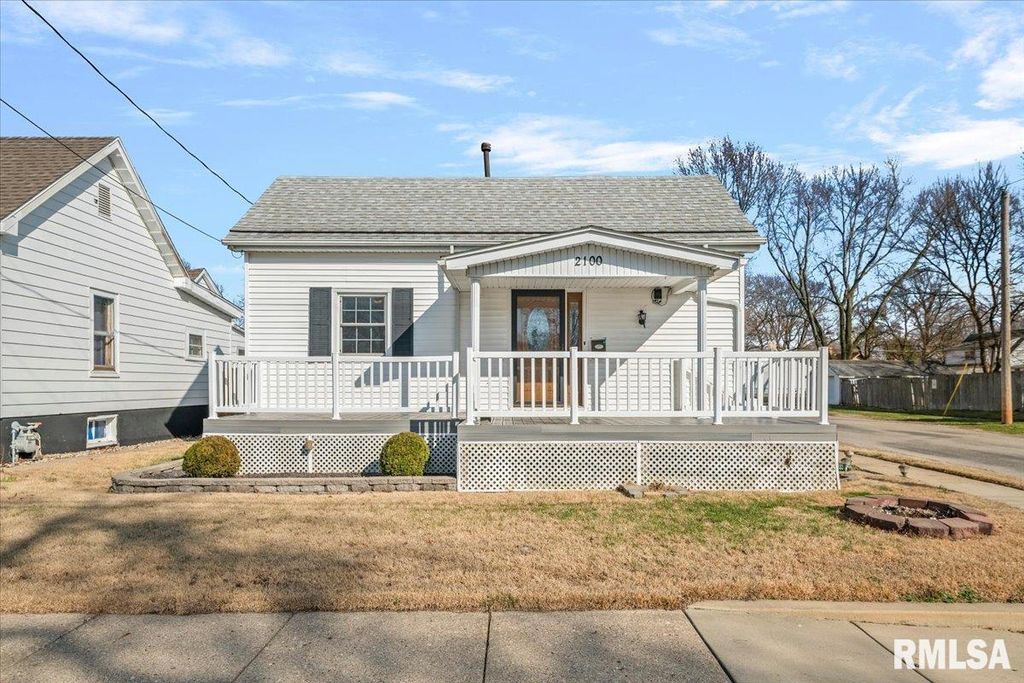 2100 N 16TH Street, Springfield, IL 62702