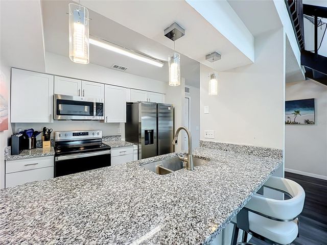 2832 HUNT CLUB LANE, Orlando, FL 32826