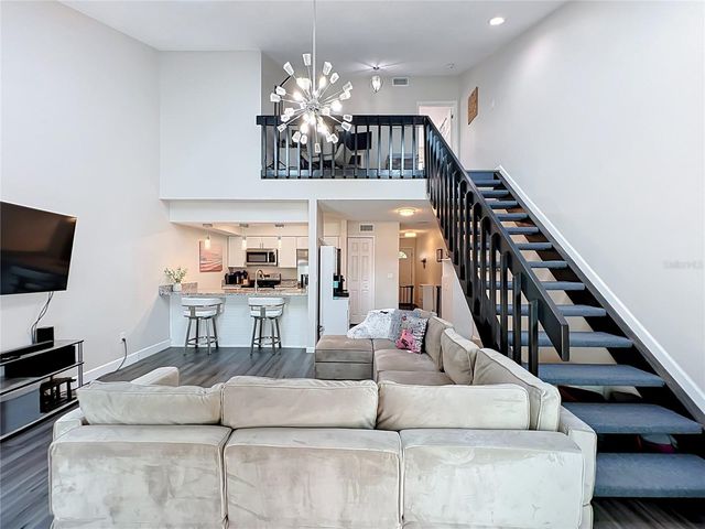 2832 HUNT CLUB LANE, Orlando, FL 32826
