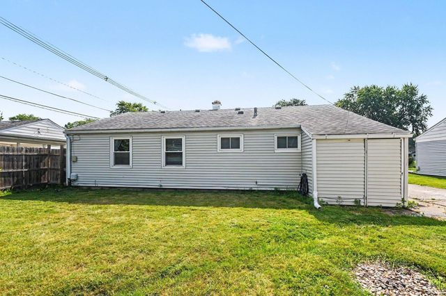 335 Preston Drive, South Bend, IN 46615