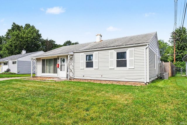 335 Preston Drive, South Bend, IN 46615