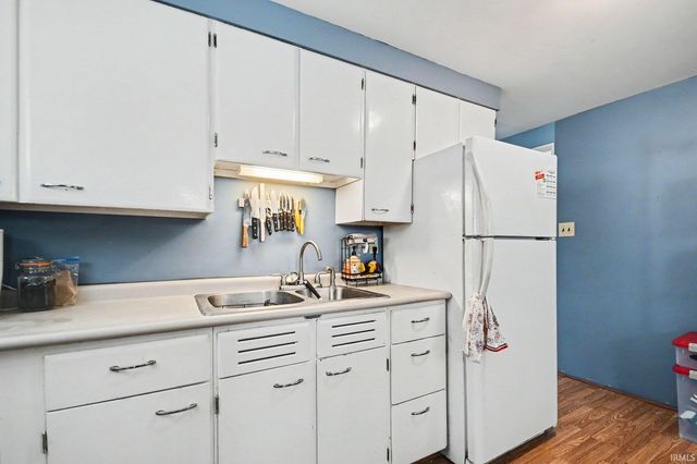 335 Preston Drive, South Bend, IN 46615
