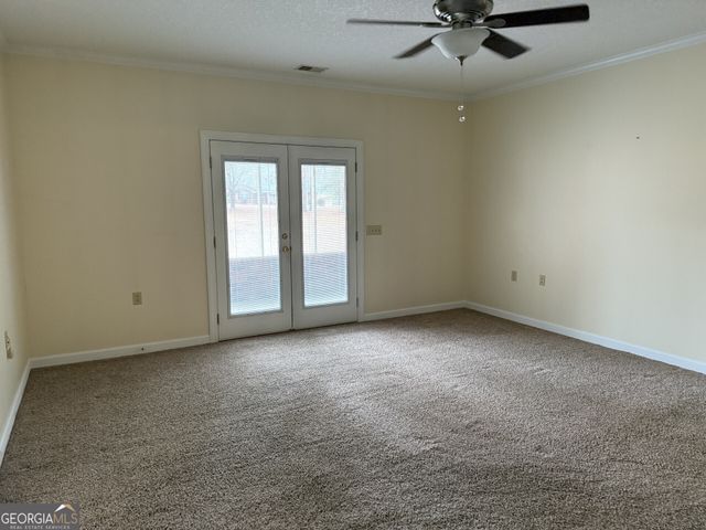 102 Oak Circle, Glennville, GA 30427