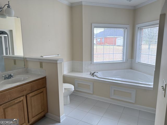 102 Oak Circle, Glennville, GA 30427